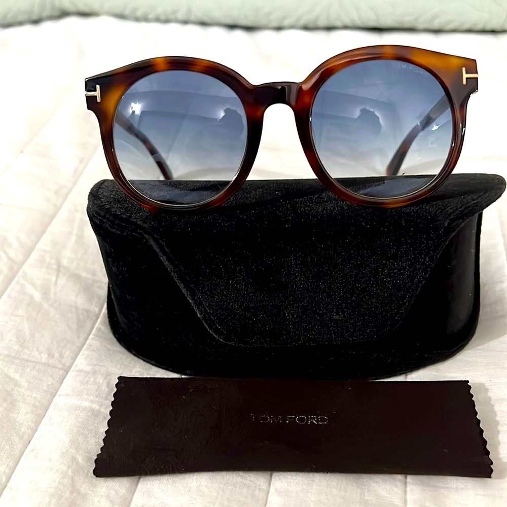 Like New.  Tom Ford TF435-F Sunglasses